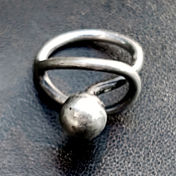 Vintage Mid-Century Modern Sterling Silver Abstract Ring - Picture 5 of 6